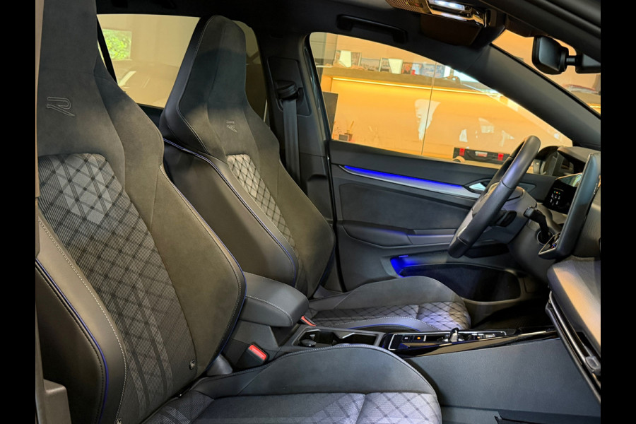 Volkswagen Golf 8.5 1.5 eTSI R-Line Facelift Panorama Achteruitrijcamera