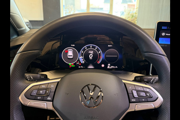 Volkswagen Golf 8.5 1.5 eTSI R-Line Facelift Panorama Achteruitrijcamera
