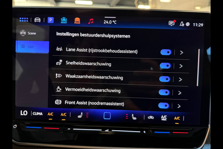 Volkswagen Golf 8.5 1.5 eTSI R-Line Facelift Panorama Achteruitrijcamera