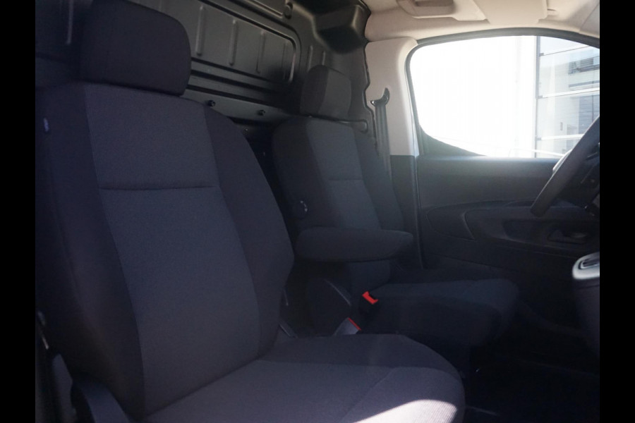 Peugeot e-Partner L1 50 kWh | camera | Apple Carplay/Android Auto  | laadruimtebetimmering | Comfort stoelen | rijklaarprijs