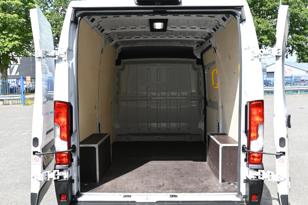 Fiat Ducato 2.2 140 pk L2H2 3.5t Airco, Camera, 270 Graden achterdeuren