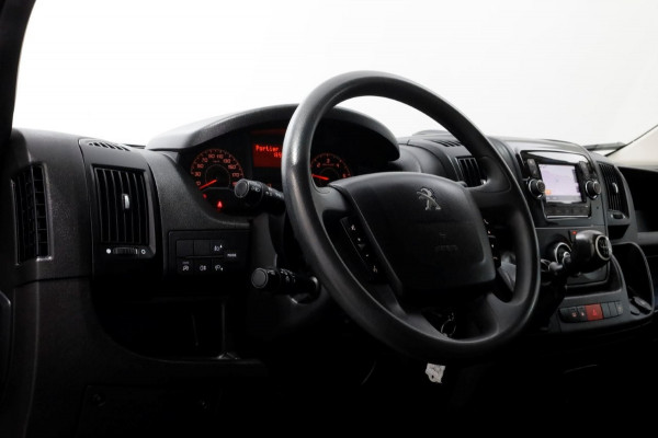Peugeot Boxer 335 2.2 BlueHDi 140pk L2H1 Premium Airco/Navi/2x Schuifdeur 04-2021