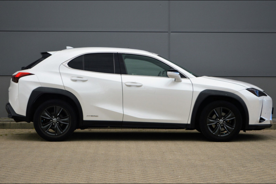Lexus UX 250h