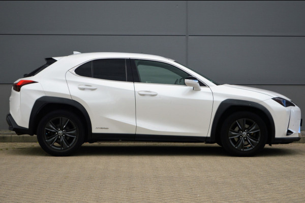 Lexus UX 250h