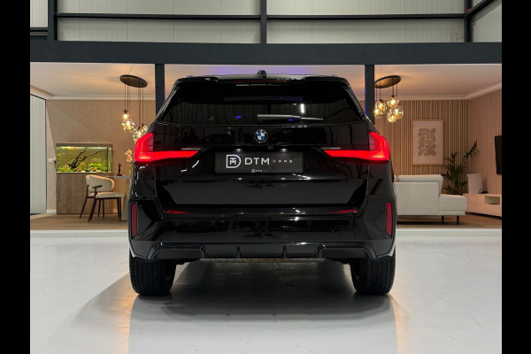 BMW X1 BMW sDrive20i M Sport Pano Sportstoelen ACC Trekhaak Navi LED Camera Carplay