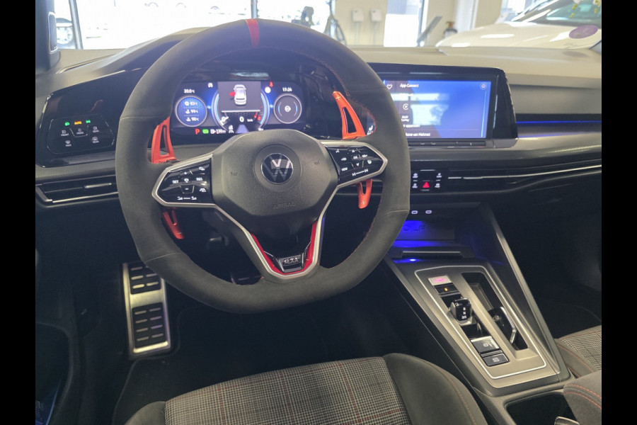 Volkswagen Golf 2.0 TSI GTI – 245 PK – Automaat – Pano – Camera – CarPlay
