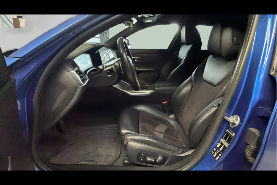 BMW 3 Serie Touring 330i xDrive M-Sport(Goed OndH, Performance pakket, Camera, Navi Pro, Climate Con, Digitale Dash, Etc)