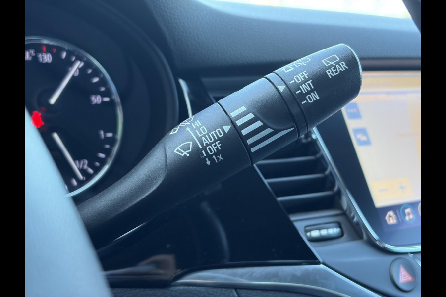 Opel Astra 1.2 Launch Elegance 2e Eigenaar,Camera,Stoelverw-Stuurverw,110pk,Navi,Carplay,Halfleder,Elekt.Stoel,6 Bak,Clima,Cruise,Lm velgen,Pdc V+A,N.A.P,Net beurt gehad,Apk tot 09-2028