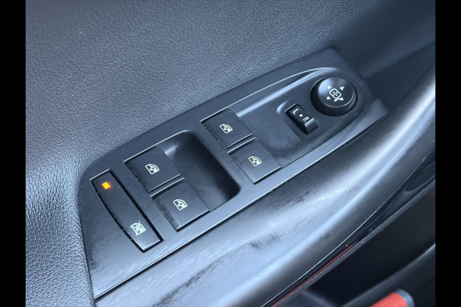 Opel Astra 1.2 Launch Elegance 2e Eigenaar,Camera,Stoelverw-Stuurverw,110pk,Navi,Carplay,Halfleder,Elekt.Stoel,6 Bak,Clima,Cruise,Lm velgen,Pdc V+A,N.A.P,Net beurt gehad,Apk tot 09-2028