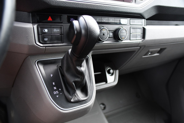 Volkswagen Crafter 35 2.0 TDI L3H3 PB Edition Camera, Adaptieve Cruise, Carplay, LED, Clima, 177pk, Automaat, Voorruit verwarming, Massage stoel, Uniek!