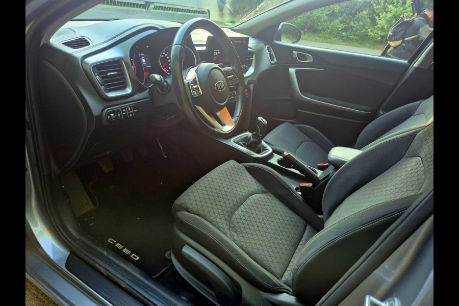 Kia Ceed Sportswagon 1.0 T-GDi DynamicLine . Camera