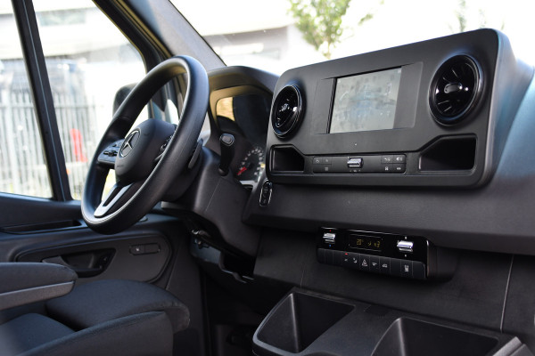 Mercedes-Benz Sprinter 317 1.9 CDI L2H2 RWD PB Edition Camera, Cruise, Carplay, 170pk, Standkachel, Stoelverwarming, Geveerde stoel, Sensoren, Uniek!