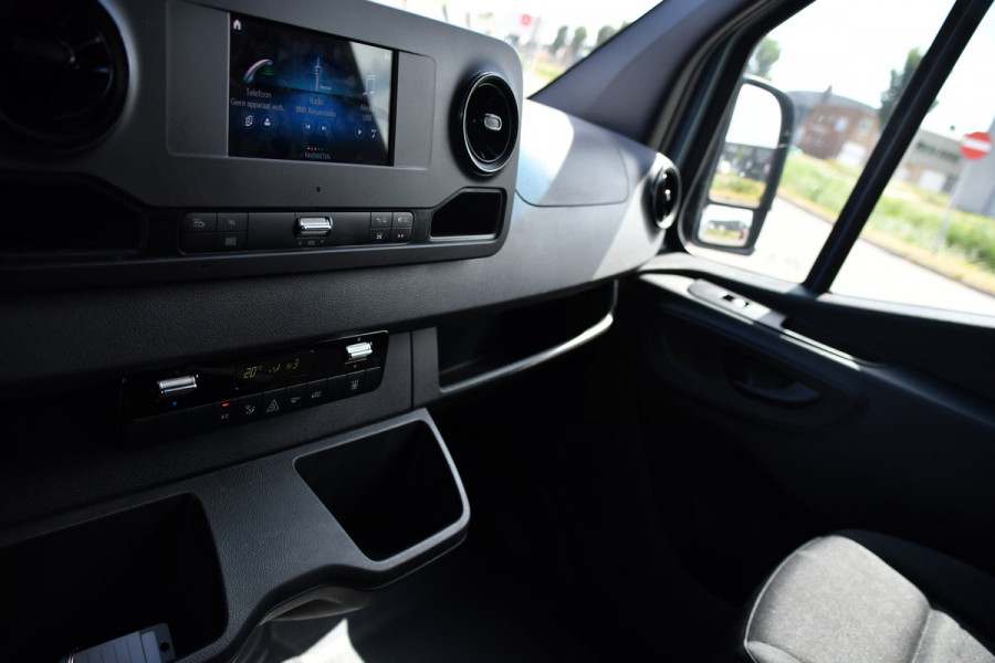 Mercedes-Benz Sprinter 317 1.9 CDI L2H2 RWD PB Edition Camera, Cruise, Carplay, 170pk, Standkachel, Stoelverwarming, Geveerde stoel, Sensoren, Uniek!