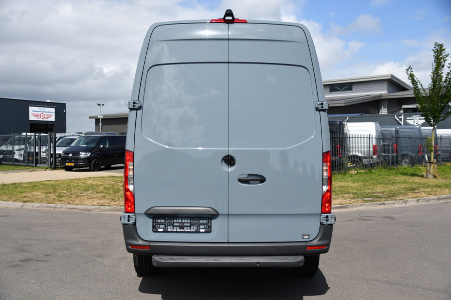Mercedes-Benz Sprinter 317 1.9 CDI L2H2 RWD PB Edition Camera, Cruise, Carplay, 170pk, Standkachel, Stoelverwarming, Geveerde stoel, Sensoren, Uniek!