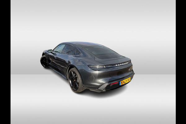 Porsche Taycan 4S Performance 84 kWh / Panoramadak / 360Camera / Passenger Display / Luchtvering / 21'' / Sportchrono / Bose / Stoelverwarming / Dodehoek / DAB / ACC / Warmtepomp