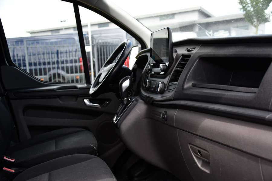 Ford Transit Custom 300 2.0 TDCI L2H1 Black Edition MARGE, Cruise, Carplay, LED, Sensoren, 130pk, Automaat, Multimedia, Sensoren, Uniek!