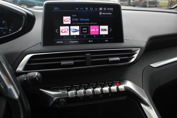 Peugeot 3008 1.2 PureTech Crossway / Trekhaak / Panoramadak / Camera / Navigatie / 18'' / Keyless / DAB / Cruise Control