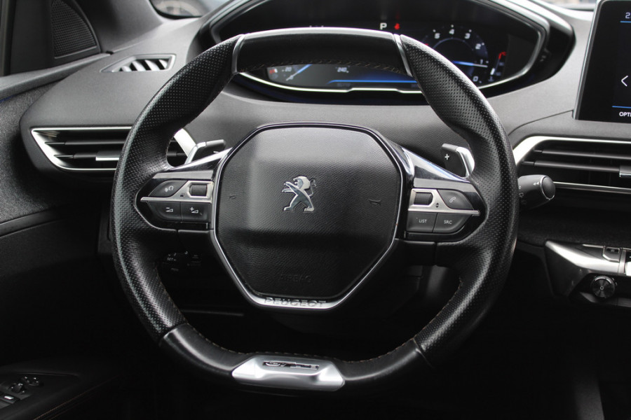 Peugeot 3008 1.2 PureTech Crossway / Trekhaak / Panoramadak / Camera / Navigatie / 18'' / Keyless / DAB / Cruise Control