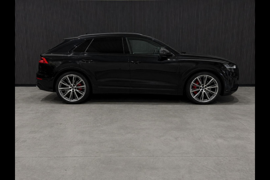 Audi Q8 4.0 TFSI SQ8 Quattro / Carbon Int&Ext / Pano / 4WD Besturing