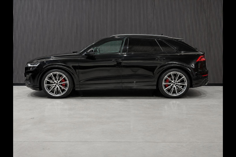 Audi Q8 4.0 TFSI SQ8 Quattro / Carbon Int&Ext / Pano / 4WD Besturing