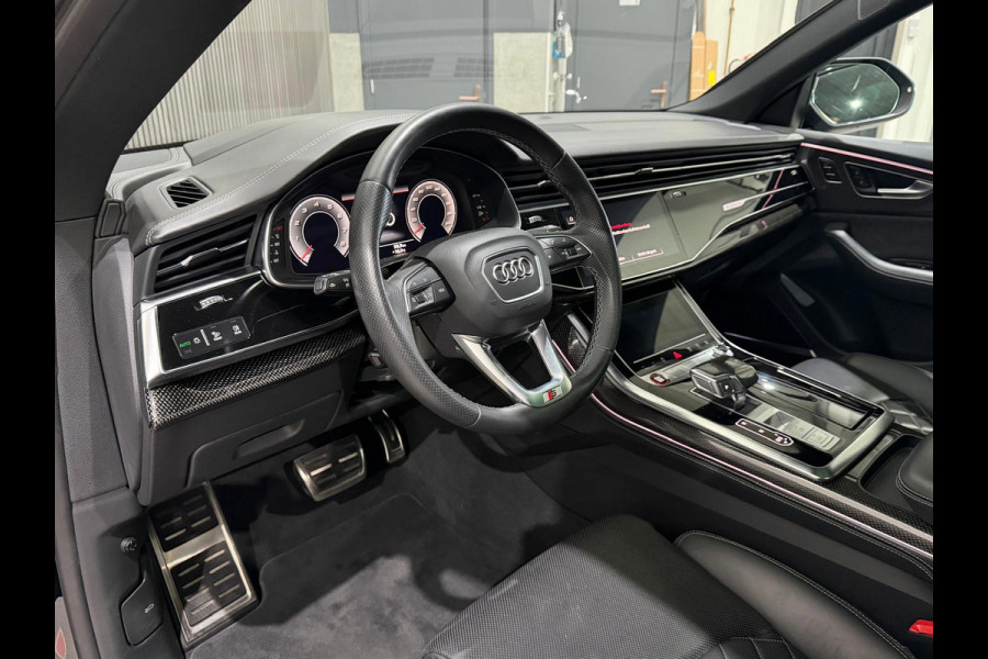 Audi Q8 4.0 TFSI SQ8 Quattro / Carbon Int&Ext / Pano / 4WD Besturing