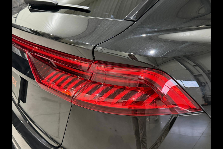 Audi Q8 4.0 TFSI SQ8 Quattro / Carbon Int&Ext / Pano / 4WD Besturing