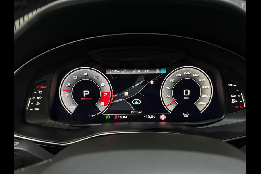 Audi Q8 4.0 TFSI SQ8 Quattro / Carbon Int&Ext / Pano / 4WD Besturing