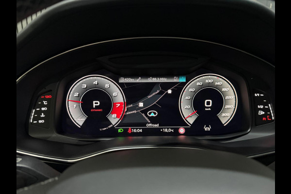 Audi Q8 4.0 TFSI SQ8 Quattro / Carbon Int&Ext / Pano / 4WD Besturing