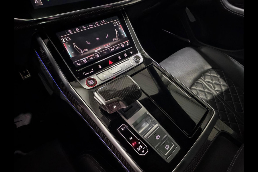 Audi Q8 4.0 TFSI SQ8 Quattro / Carbon Int&Ext / Pano / 4WD Besturing