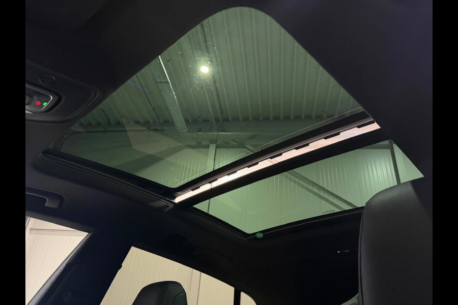 Audi Q8 4.0 TFSI SQ8 Quattro / Carbon Int&Ext / Pano / 4WD Besturing
