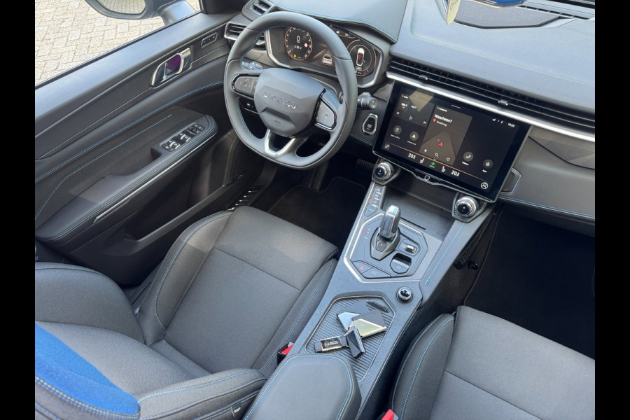 Lynk & Co 01 1.5 Pano 360Cam Infinity Zwarte hemel Lage KMS