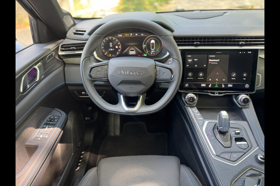 Lynk & Co 01 1.5 Pano 360Cam Infinity Zwarte hemel Lage KMS