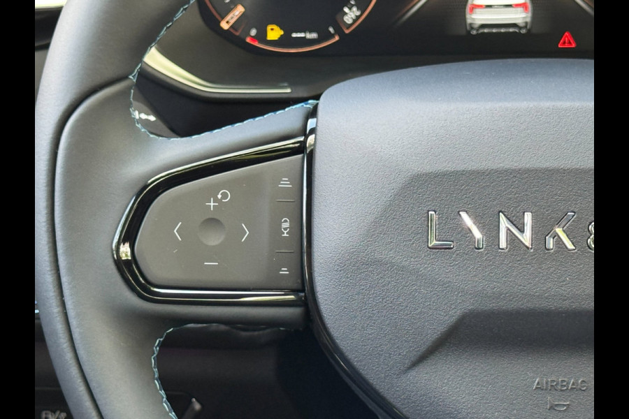 Lynk & Co 01 1.5 Pano 360Cam Infinity Zwarte hemel Lage KMS