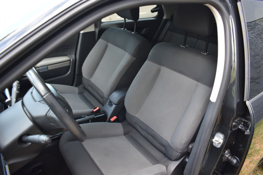Citroën C4 Cactus 1.2 PureTech Feel Trekhaak Navi Stoelverwarming