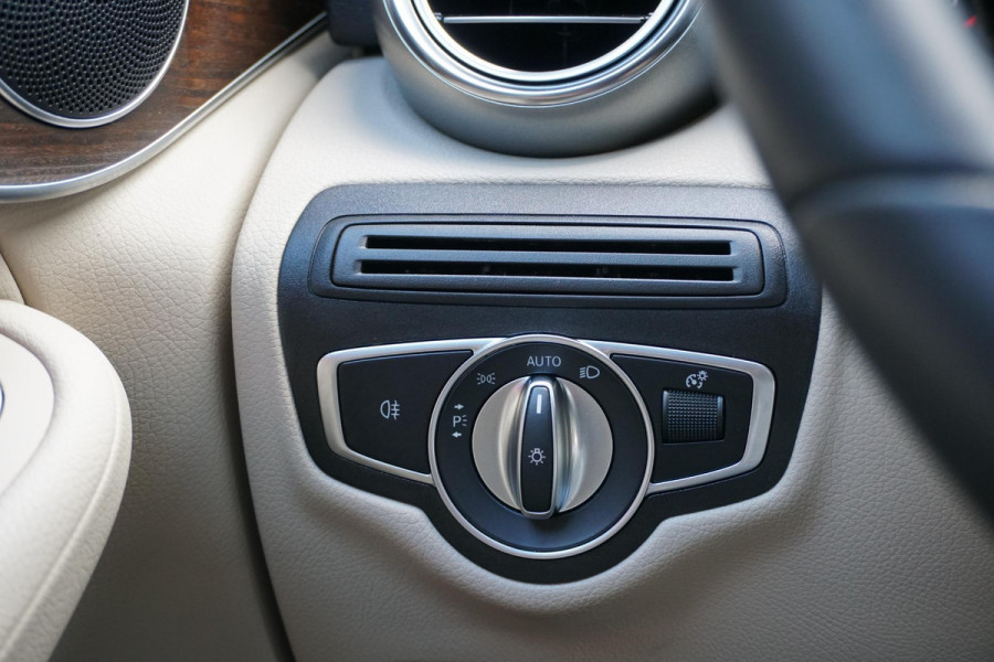 Mercedes-Benz GLC 300e 4MATIC Business Solution Luxury + 360 CAMERA / LEDER