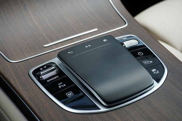 Mercedes-Benz GLC 300e 4MATIC Business Solution Luxury + 360 CAMERA / LEDER