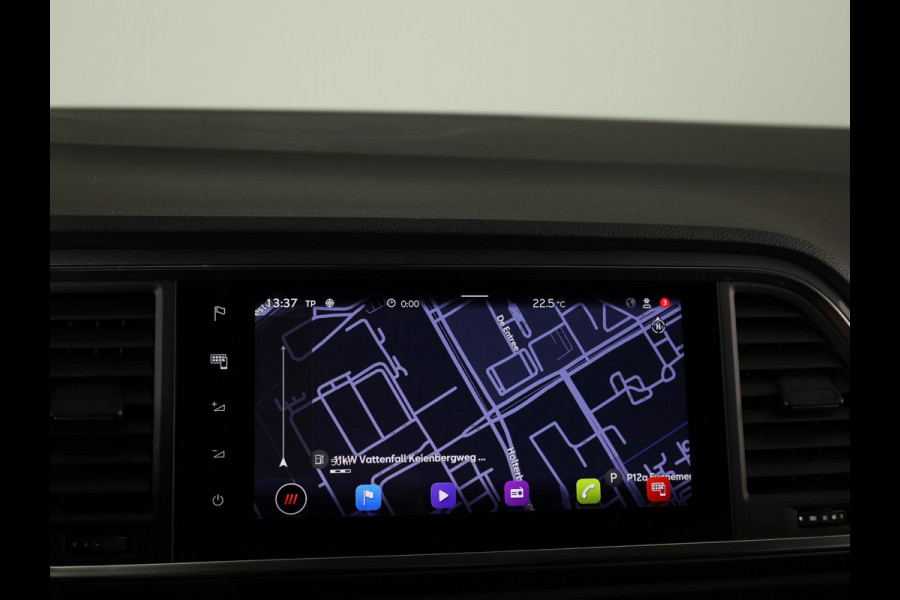 Seat Ateca 1.0 TSI Style Business Intense 81kw / 110pk | Navigatiesysteem 23.4 cm | Achteruitrijcamera | Climat control | Virtual cockpit | Park assist