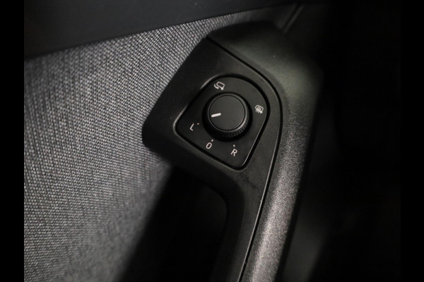 Seat Ateca 1.0 TSI Style Business Intense 81kw / 110pk | Navigatiesysteem 23.4 cm | Achteruitrijcamera | Climat control | Virtual cockpit | Park assist
