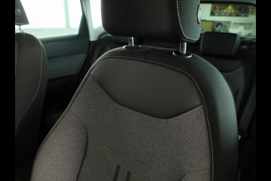 Seat Ateca 1.0 TSI Style Business Intense 81kw / 110pk | Navigatiesysteem 23.4 cm | Achteruitrijcamera | Climat control | Virtual cockpit | Park assist