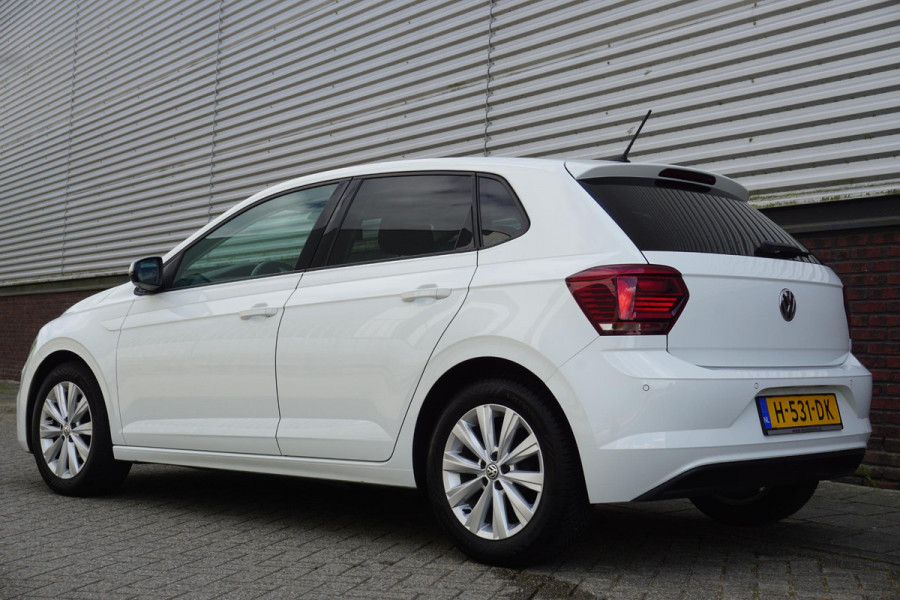 Volkswagen Polo 1.0 TSI Highline/Digi-Dash./PDC voor+achter/ Navigatie.