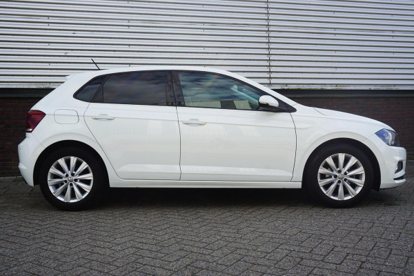 Volkswagen Polo 1.0 TSI Highline/Digi-Dash./PDC voor+achter/ Navigatie.