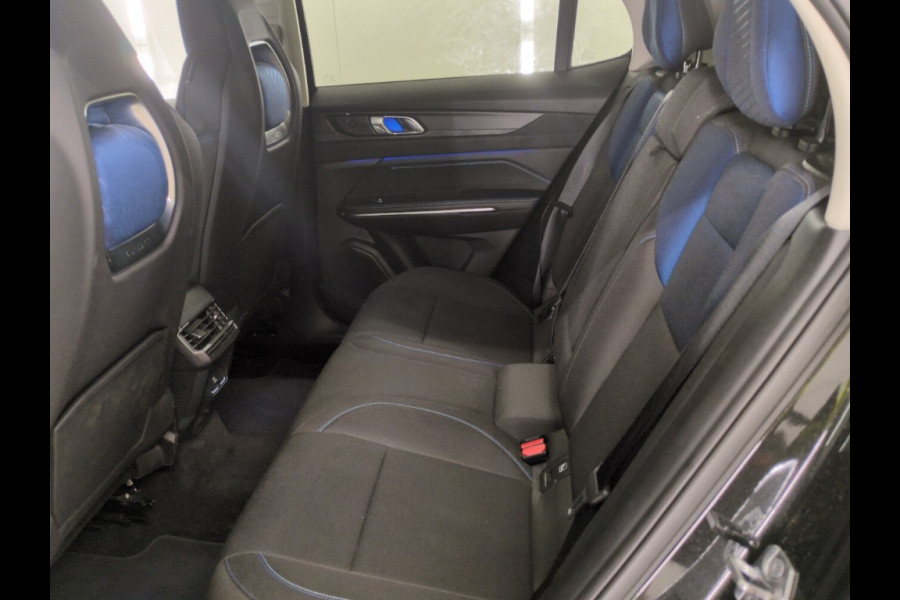 Lynk & Co 01 1.5 262pk Plug-in Adapt.Cruise Pano Carplay Trekhaakmeerprijs