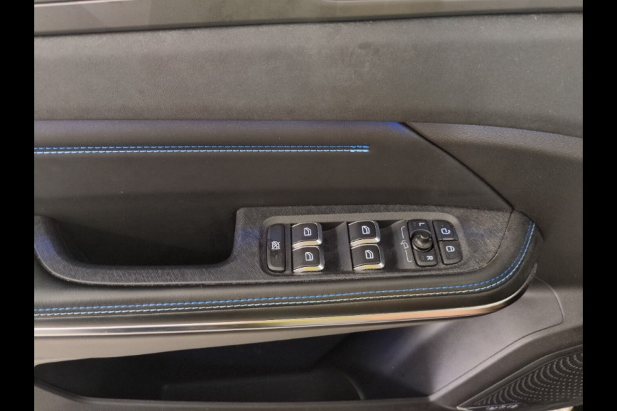 Lynk & Co 01 1.5 262pk Plug-in Adapt.Cruise Pano Carplay Trekhaakmeerprijs