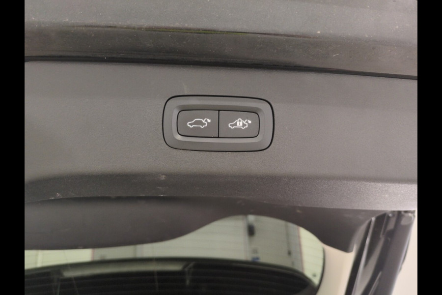 Lynk & Co 01 1.5 262pk Plug-in Adapt.Cruise Pano Carplay Trekhaakmeerprijs