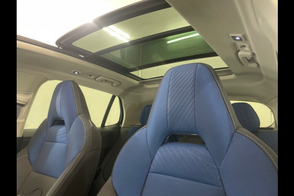 Lynk & Co 01 1.5 262pk Plug-in Adapt.Cruise Pano Carplay Trekhaakmeerprijs