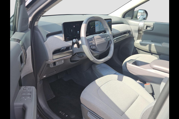 Kia EV3 Plus 81.4 kWh | Dodehoek Assistentie | Adapt. Cruise | Stoel- En Stuurverwarming | CarPlay/Android Auto | Wireless Charging Mobiel |