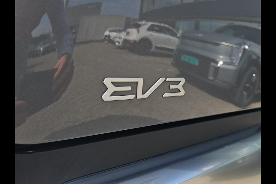 Kia EV3 Plus 81.4 kWh | Dodehoek Assistentie | Adapt. Cruise | Stoel- En Stuurverwarming | CarPlay/Android Auto | Wireless Charging Mobiel |