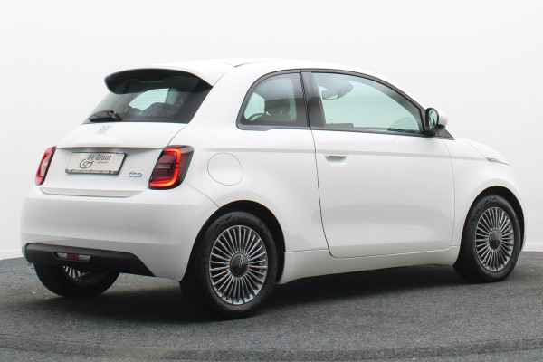 Fiat 500 Icon 42 kWh SOH 94,5%, Virtual Cockpit, Apple Carplay, Lane Assist, 16"