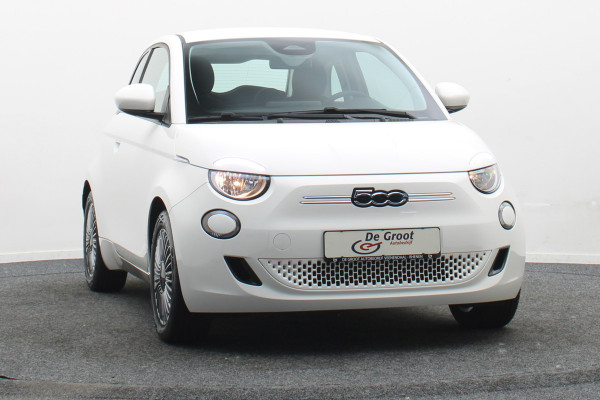 Fiat 500 Icon 42 kWh SOH 94,5%, Virtual Cockpit, Apple Carplay, Lane Assist, 16"