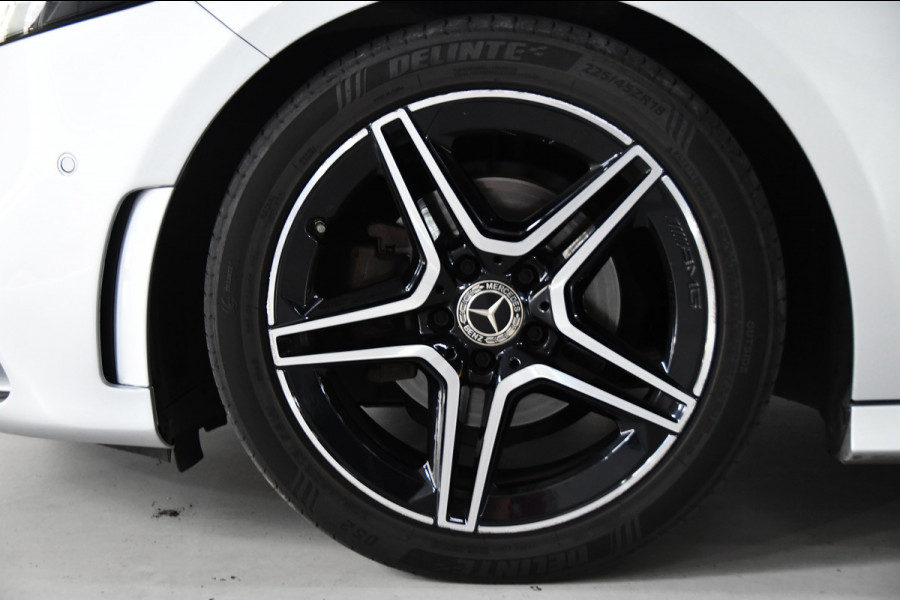 Mercedes-Benz A-Klasse 180 Business Solution AMG Pano,Burmester,Sfeer